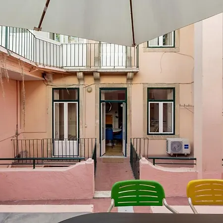 Guestready - Exquisite W/ Patio In Graca Apartmán